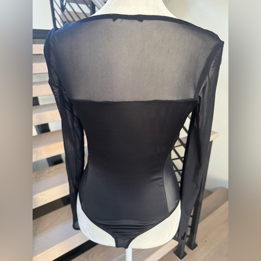 New Guess Elegant Black Mesh Long Sleeve Top size S - Picture 3 of 3